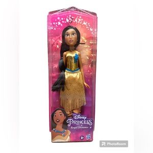 Disney Princess Royal Shimmer Pocahontas Fashion Doll, Accessories Included NIB